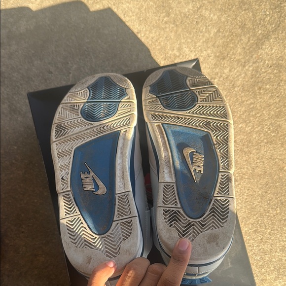Jordan 4 Retro “Military Blue (2024)” - Picture 8 of 13